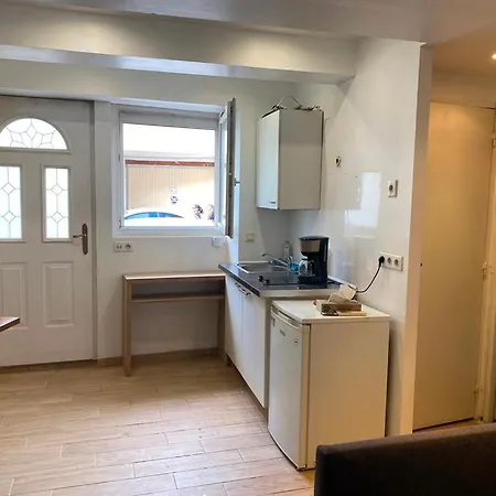 P2 ,7 Rue Saint Catherine * Nîmes