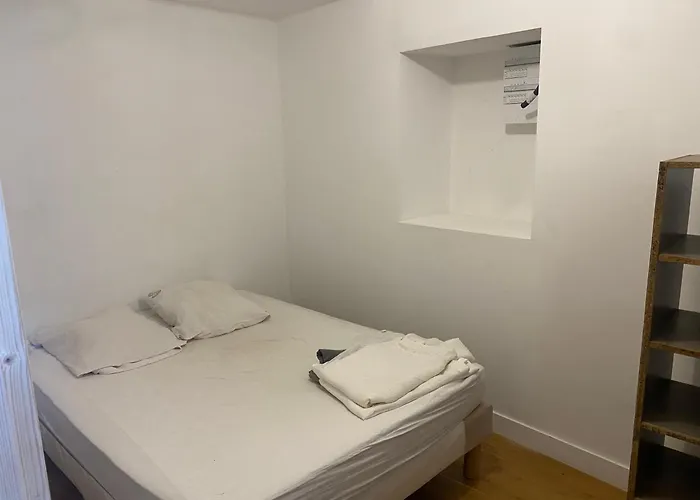 شقة P2 ,7 Rue Saint Catherine نيم